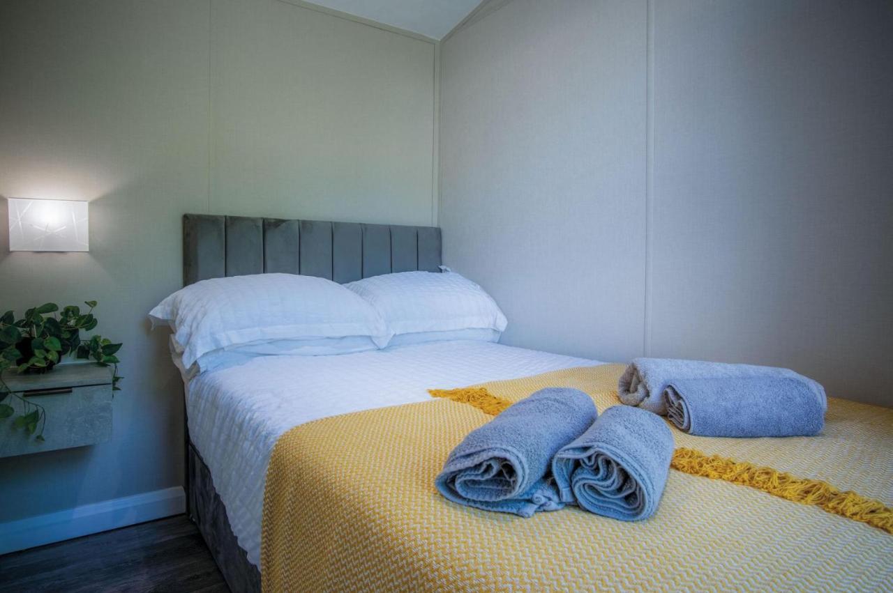 The Studio - 1 Bedroom Cabin - Амрот Екстериор снимка