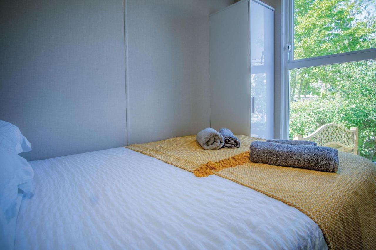 The Studio - 1 Bedroom Cabin - Амрот Екстериор снимка